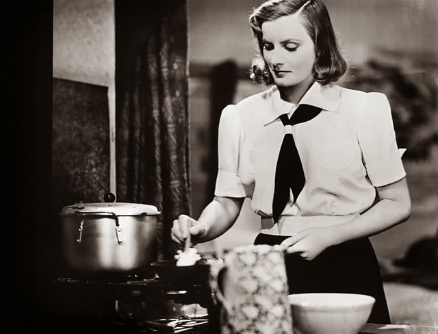 Greta Garbo cocinando en "Ninotchka".